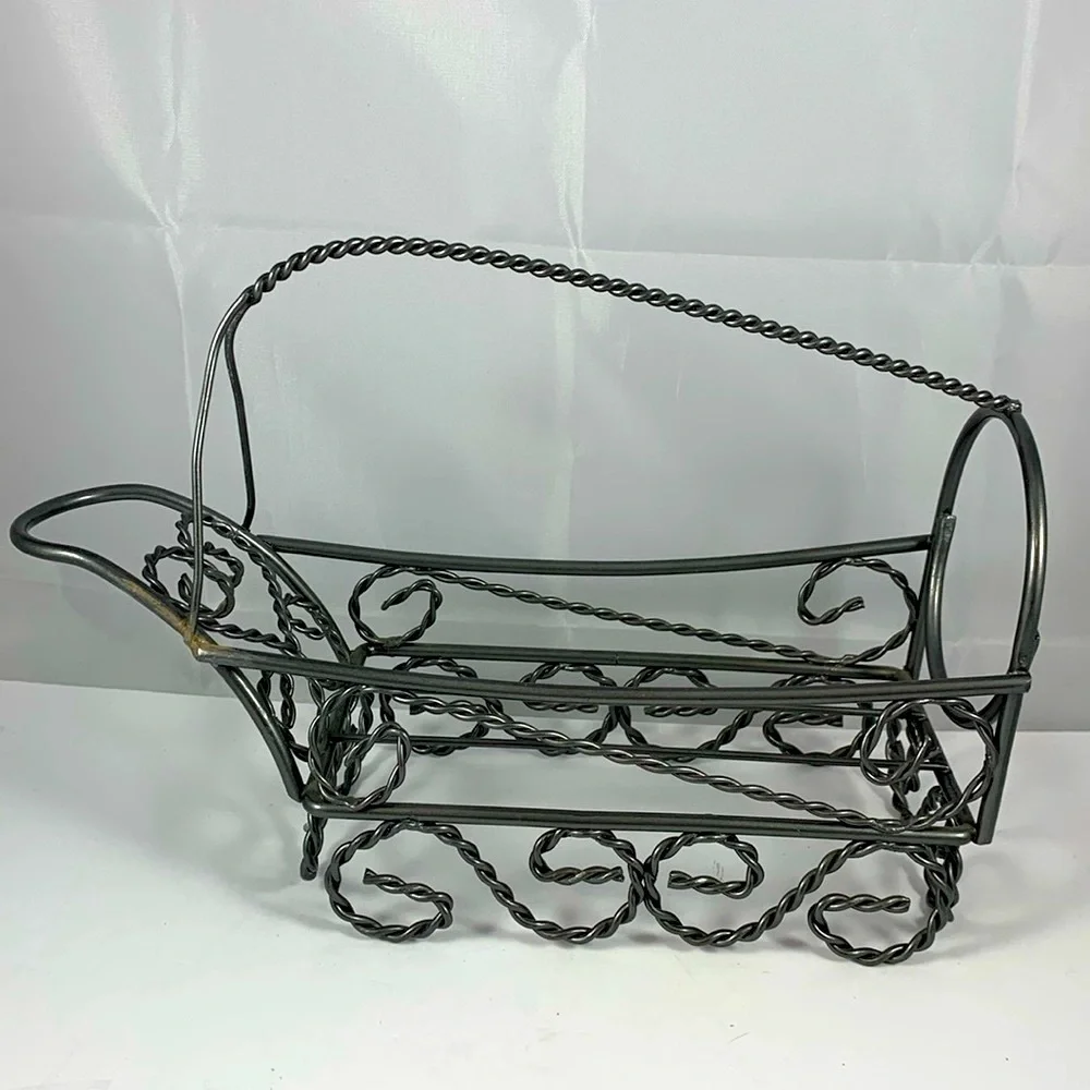 WINE CADDY, WINE CHARMS & WINE BOTTLE STOPPER